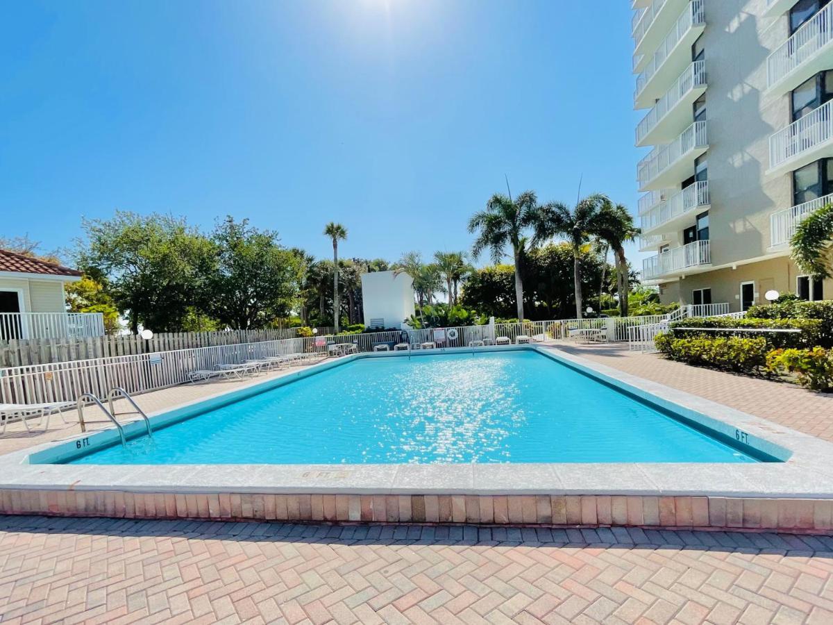 #1104 Lovers Key Beach Club Ocean Front Apartment Fort Myers Beach Bagian luar foto